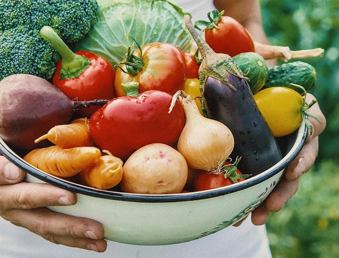 厳選された野菜と果物